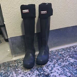 Hunter Black Tall Rain Boots with Black Fleece Socks